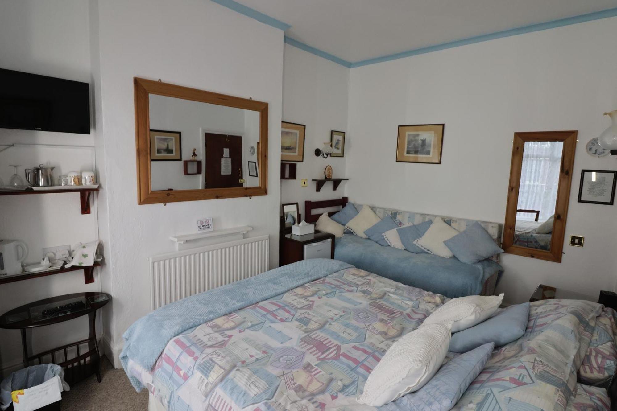 Rosamaly Guesthouse ハンスタントン エクステリア 写真